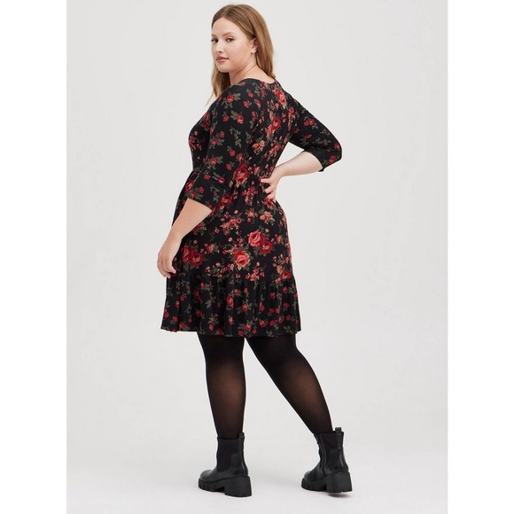 Torrid Floral Mini Super Soft Skater Dress Black Red Plus Size 4 4X H14738 - Picture 11 of 13